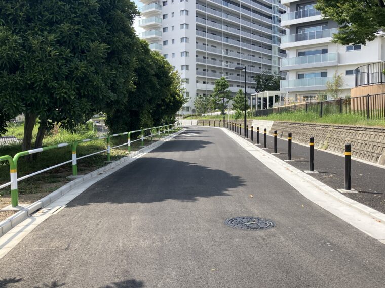 赤羽台団地区画道路３号その他基盤整備工事