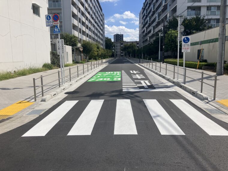 赤羽台団地区画道路３号その他基盤整備工事