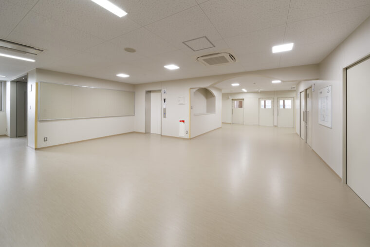 川口特別支援学校中央棟