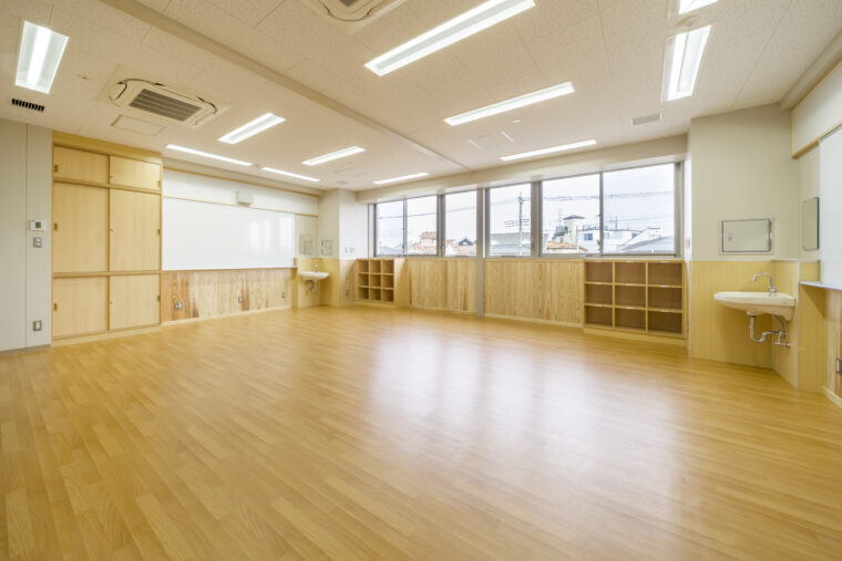 川口特別支援学校中央棟