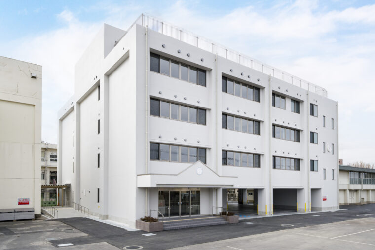 川口特別支援学校中央棟
